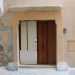 Delledificio religioso, sconsacrato nel 1925,  permangono allesterno un architrave e i residui di due piedistalli. Poche tracce che ricordano un passato sacro e leggendario purtroppo ormai scomparso